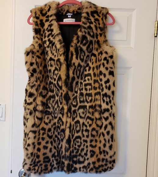Sandova Real Fur Vest - Picture 2 of 8